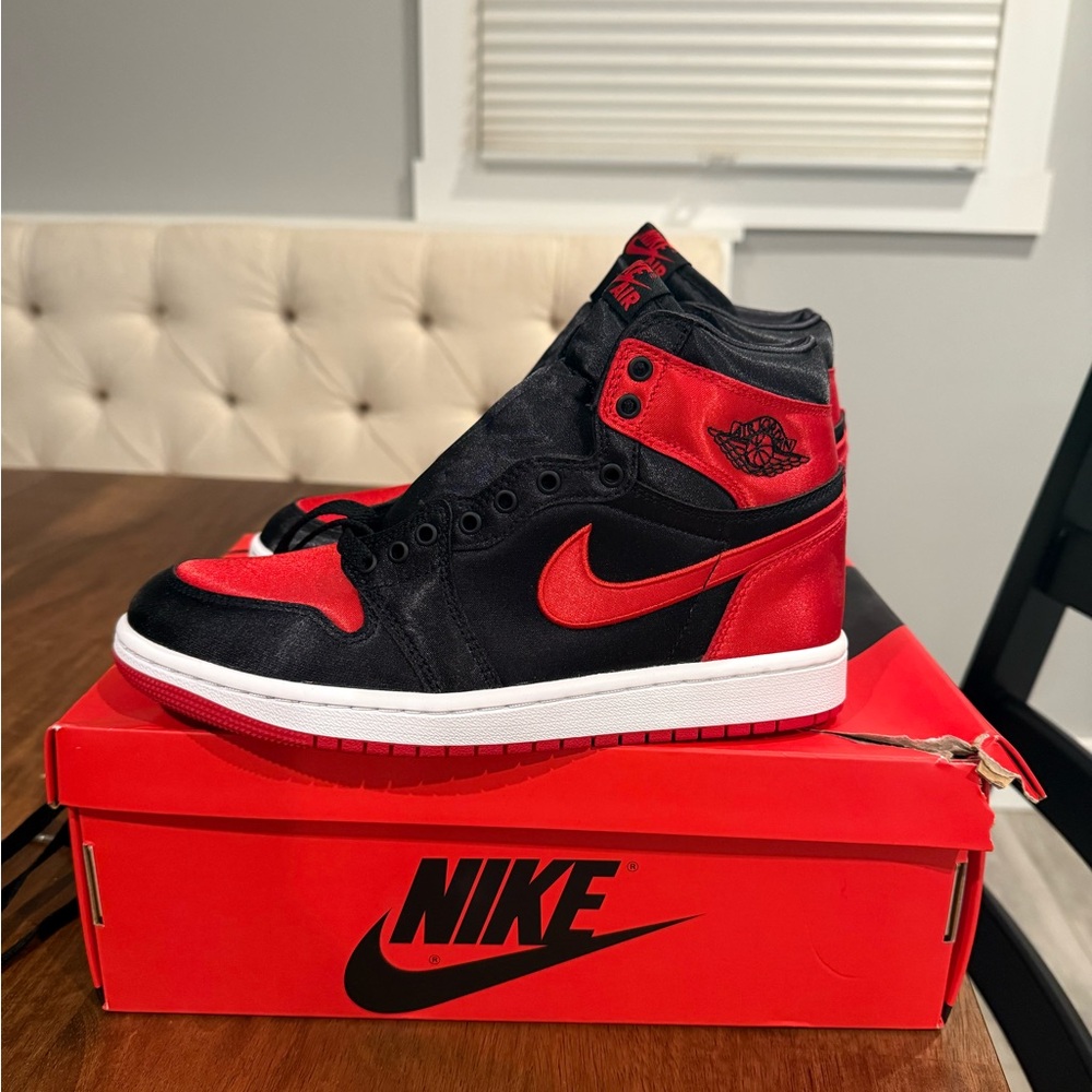 Nike High-Top Sneakers in Black and Red